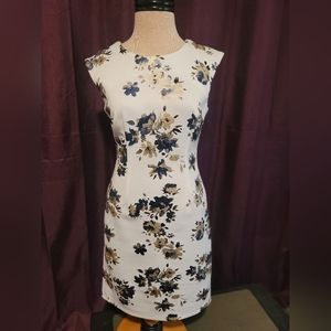 Sleeveless dress
